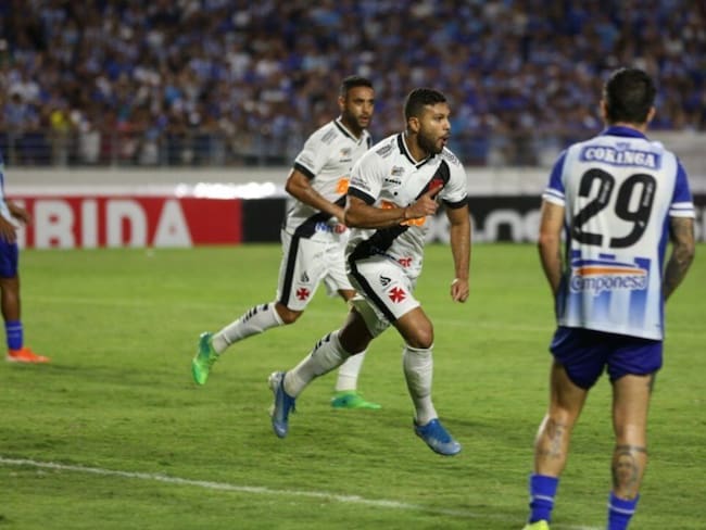 Henríquez ratifica su buen momento con gol en el Vasco Da Gama