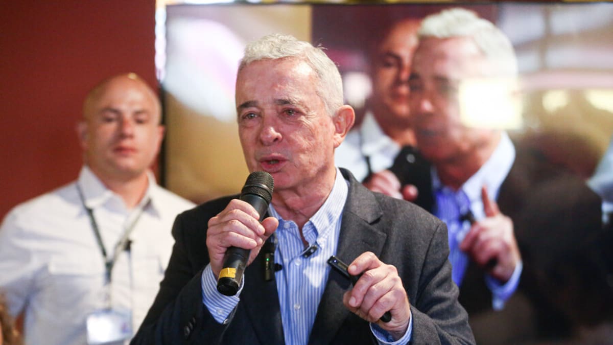 La accidentada sesión en el juicio al expresidente Álvaro Uribe