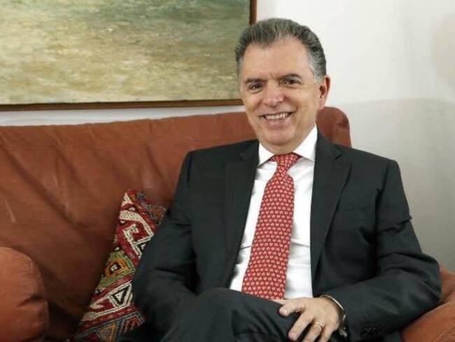 “Vía decreto no se pueden afectar competencias”: expresidente del Consejo de Estado