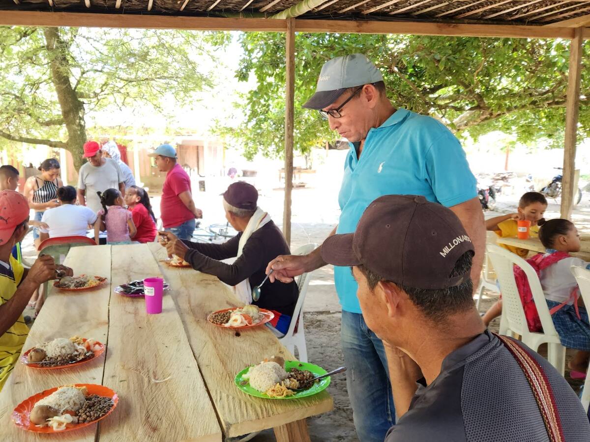 Ollas comunitarias alimentan diariamente a más de treinta mil colombianos en La Mojana