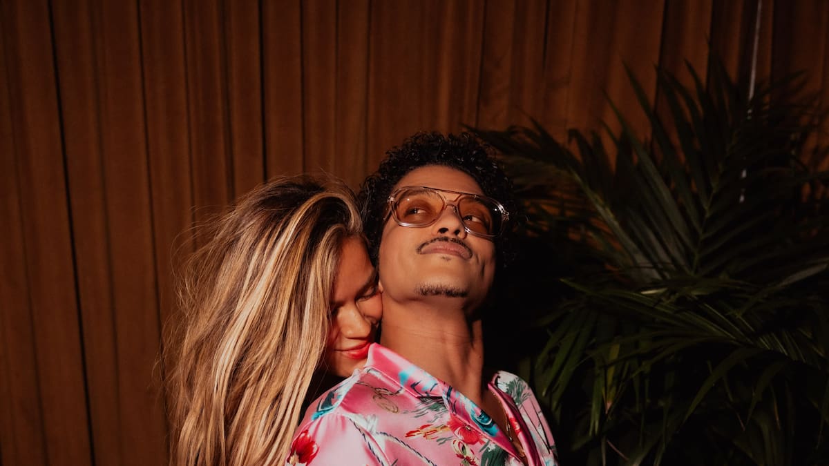 Karol G y Bruno Mars juntos: así nació su nueva colaboración musical “Still”