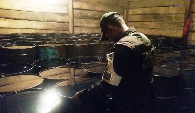 Pimpineros podrían perder viviendas en donde almacenan ilegalmente gasolina de contrabando.