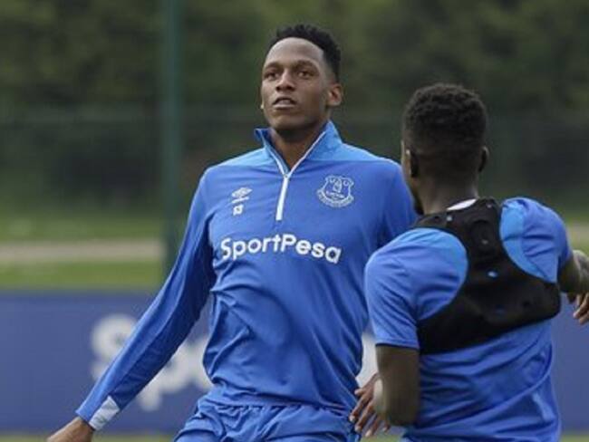 Yerry Mina retornó a entrenamientos con el Everton