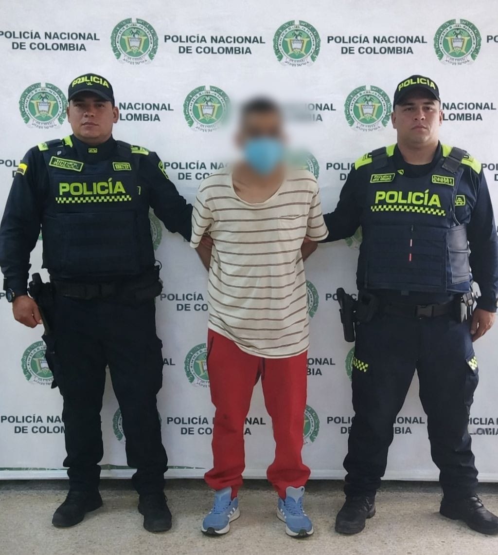 Hombre con más de 30 anotaciones fue capturado cuando robada en una casa