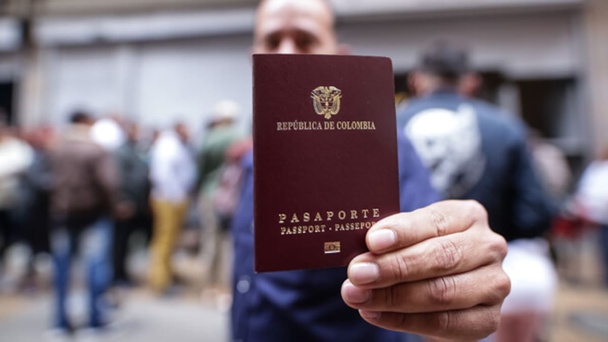¿Qué ha pasado con el nuevo modelo de pasaportes para Colombia?