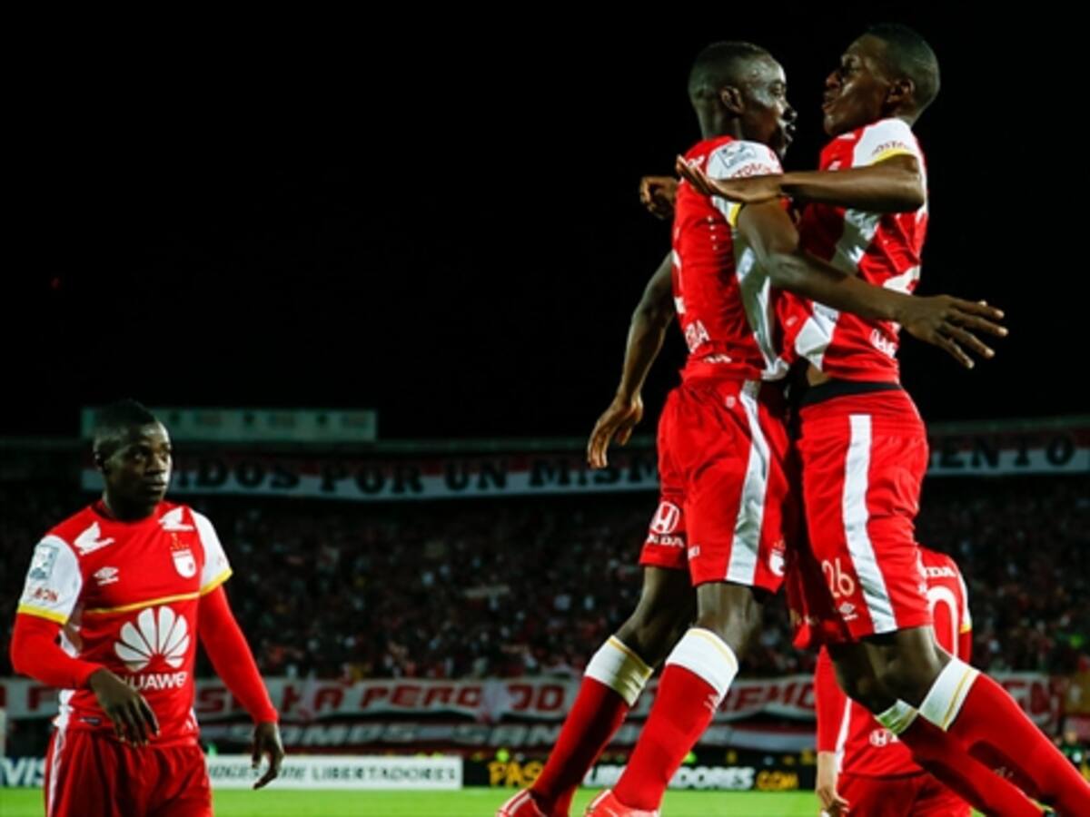 Un gol de Dairon Mosquera ilusiona a Independiente Santa Fe