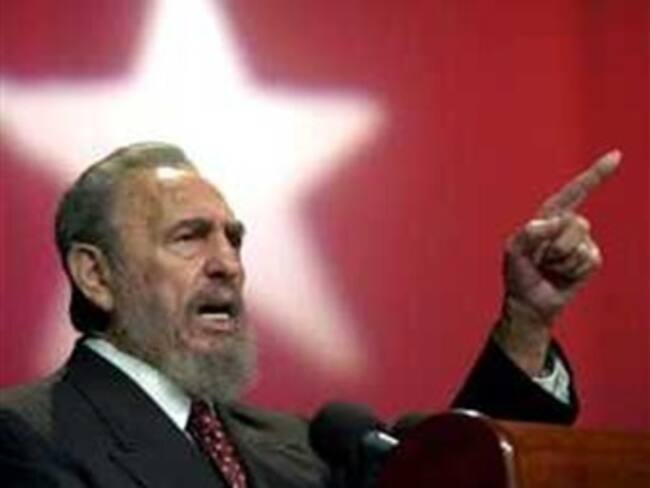 Fidel Castro responsabiliza a turistas y a Obama de llegada a Cuba de gripe A