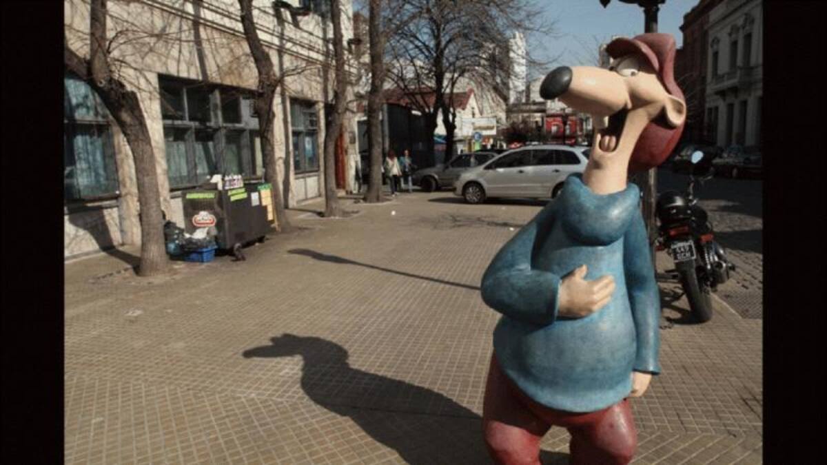 El Paseo de la Historieta es una iniciativa del gobierno de la ciudad de Buenos Aires que busca rendir homenaje tanto a los personajes de los cómics más populares de Argentina como a sus reconocidos creadores.