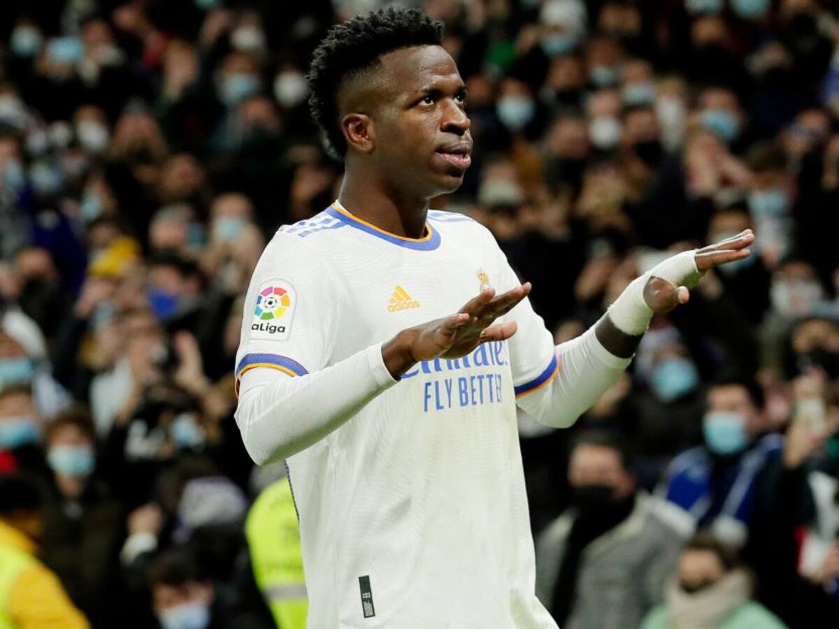 A lo CR7 con gol y celebración, Vinicius le dio la victoria al Real Madrid