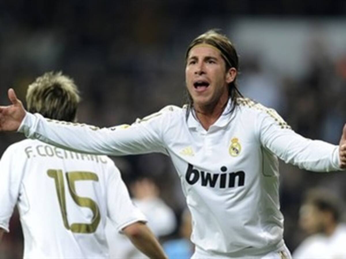 Jugadores de Real Madrid piden apoyo de la afición por twitter