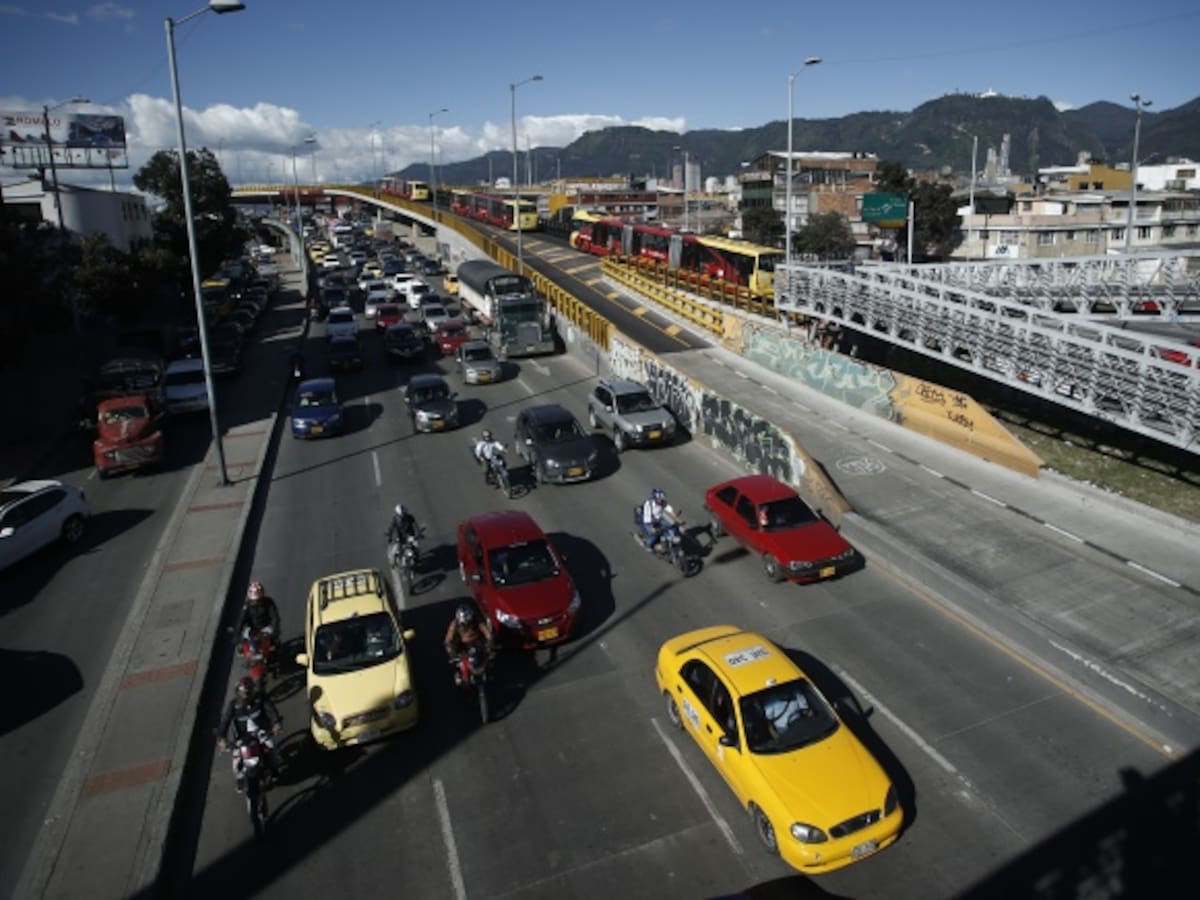 18 menores de edad lesionados por accidente entre ruta escolar y un camión