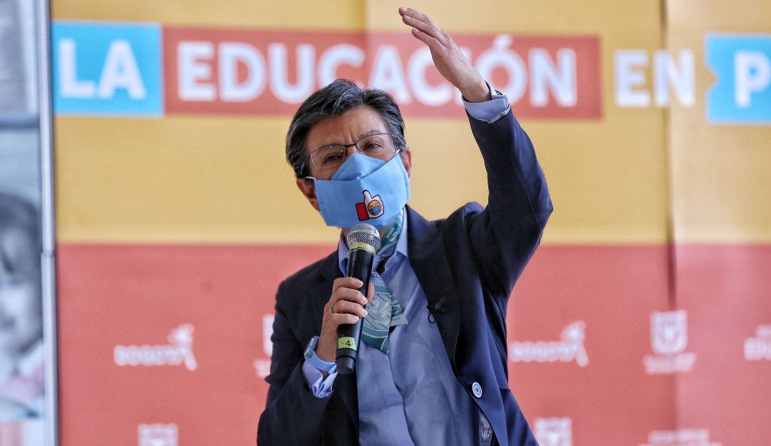 Piden investigar a Claudia López tras crítica a Fiscalía por caso Uribe