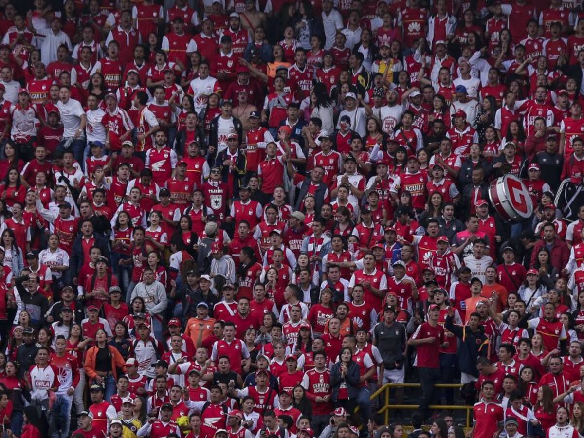 Críticas en redes sociales a Santa Fe por tercera camiseta