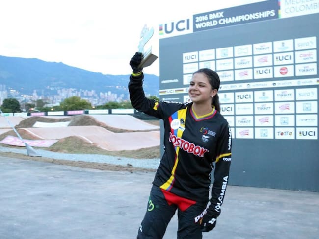 Valentina Velásquez logra título mundial de BMX en Medellín