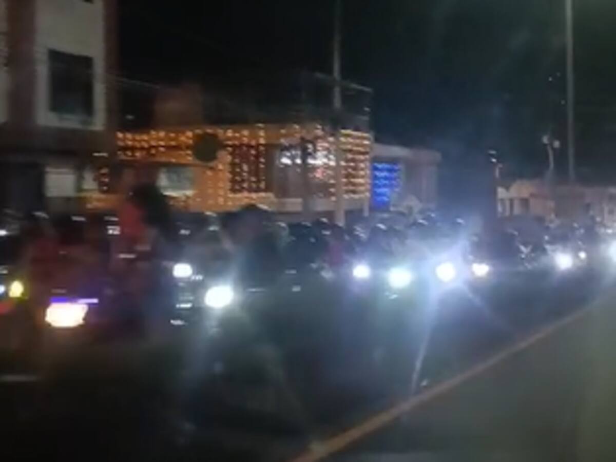 ¿Cuántas motos y carros fueron sancionadas e inmovilizadas por caravanas en Armenia?