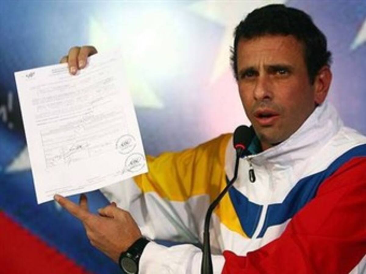 Capriles envía carta al papa y pide ayuda para diálogo basado en la verdad