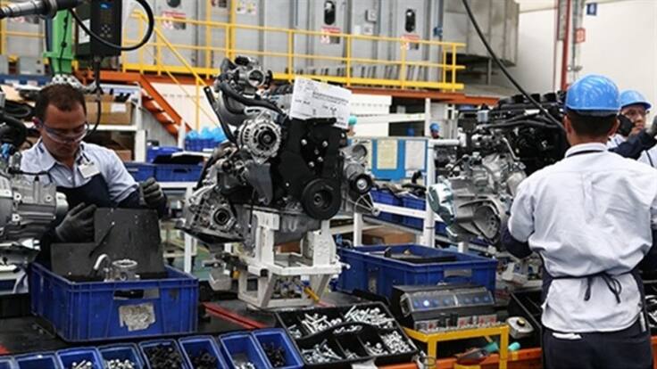 Santos confía que sector privado genere más de la mitad de 700.000 empleos