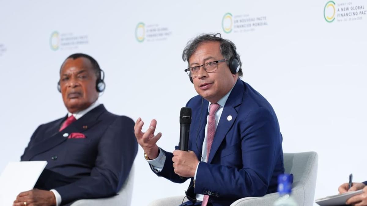 Hay que sustituir combustibles fósiles y no complementarlos: Presidente Petro