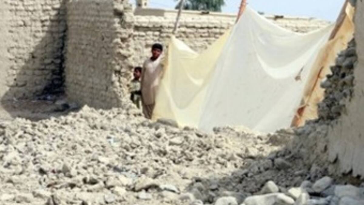 Emergencia en Pakistan por terremoto de 6.8 grados
