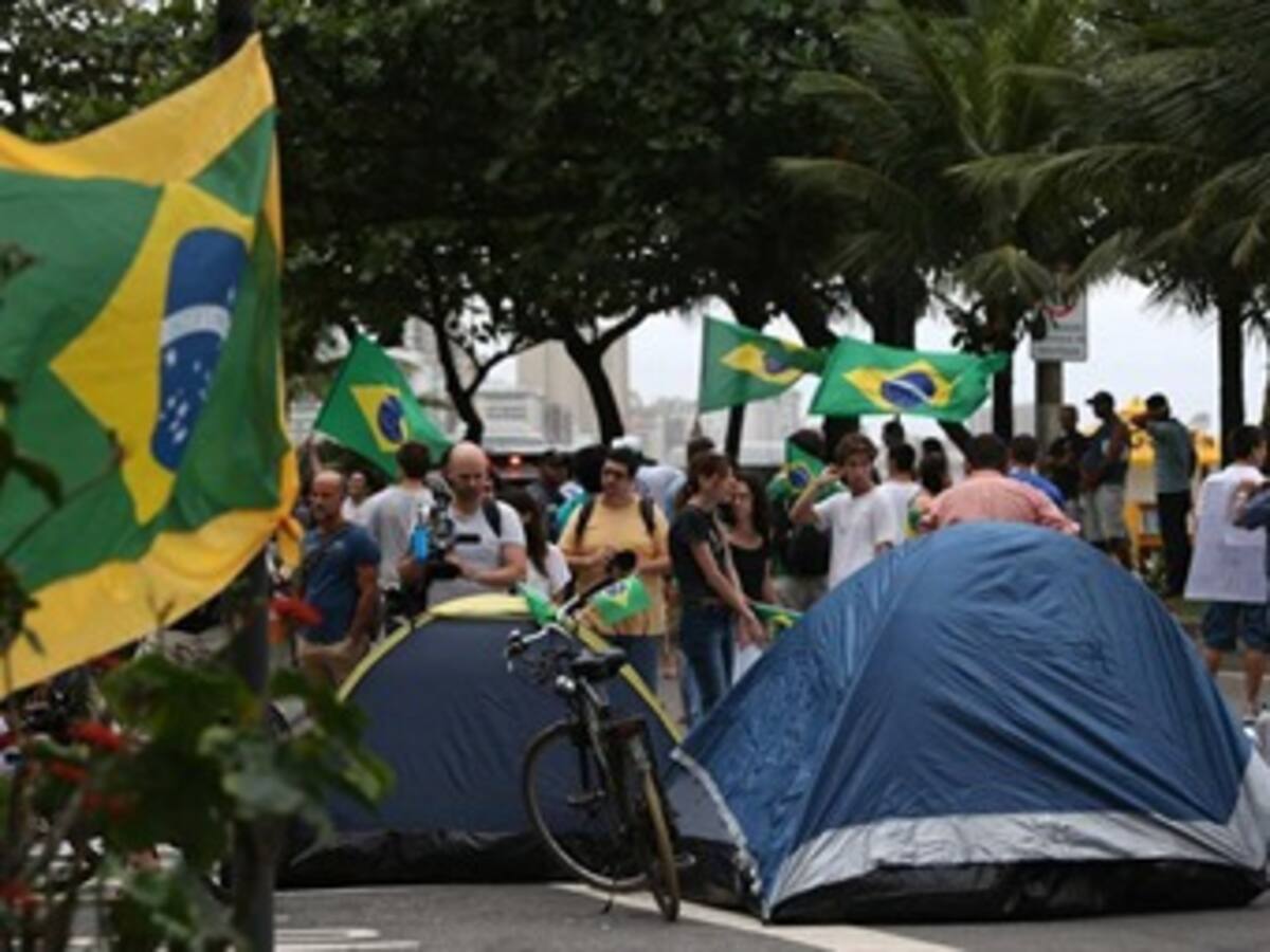 Las protestas prosiguen en Brasil pese al diálogo propuesto por Rousseff