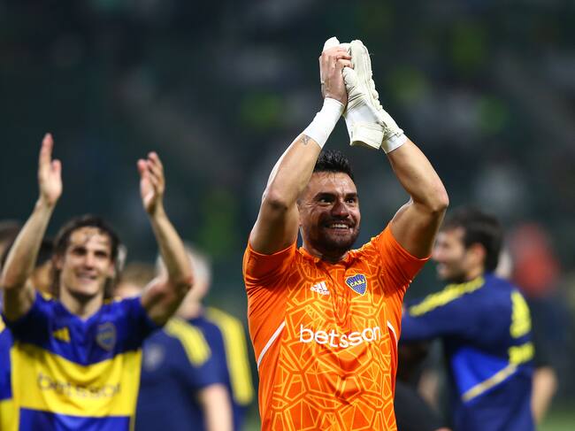 SAO PAULO, BRAZIL - OCTOBER 05: Sergio Romero of Boca Juniors celebrates after winning in the penalty shoot out and qualifying to the final following the Copa CONMEBOL Libertadores 2023 semi-final second leg match between Palmeiras and Boca Juniors at Allianz Parque on October 05, 2023 in Sao Paulo, Brazil. (Photo by Alexandre Schneider/Getty Images)