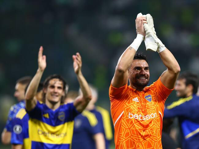 SAO PAULO, BRAZIL - OCTOBER 05: Sergio Romero of Boca Juniors celebrates after winning in the penalty shoot out and qualifying to the final following the Copa CONMEBOL Libertadores 2023 semi-final second leg match between Palmeiras and Boca Juniors at Allianz Parque on October 05, 2023 in Sao Paulo, Brazil. (Photo by Alexandre Schneider/Getty Images)