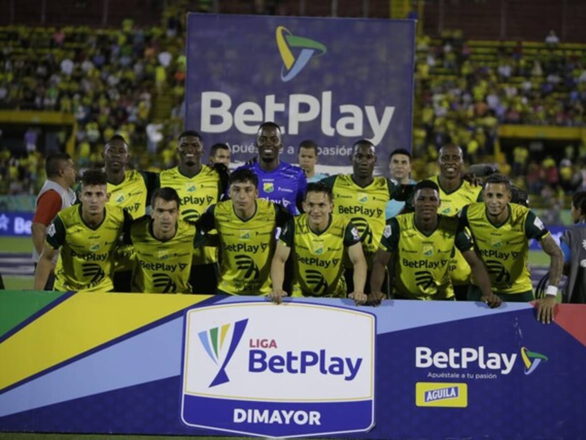 Huila tomaría fuertes medidas contra recogebolas que interrumpió el juego ante La Equidad