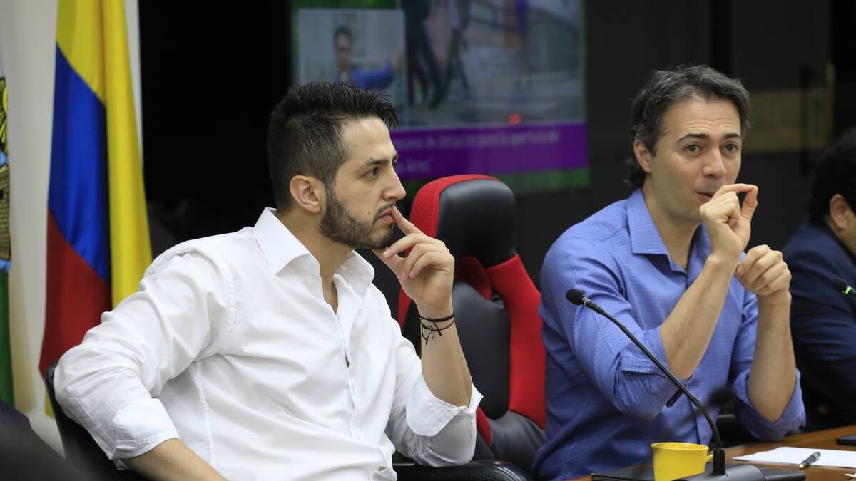 PGN formula pliego de cargos contra dos exfuncionarios de alcaldía Quintero por caja menor