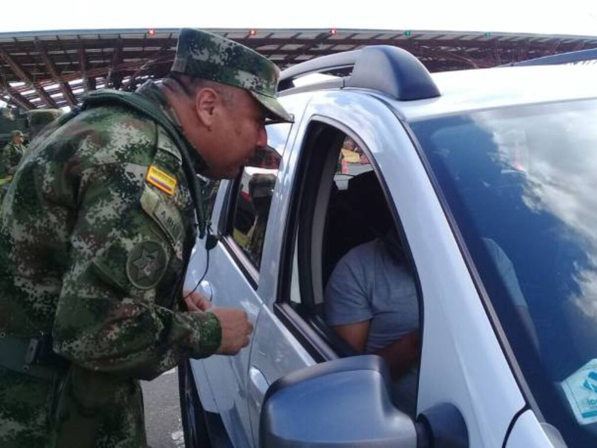 Viaje seguro, su ejército está en la vía, 2.200 Soldados de la Octava Brigada en plan éxodo