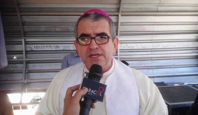 Monseñor Víctor Manuel Ochoa Cadavid quien es el obispo de Cúcuta