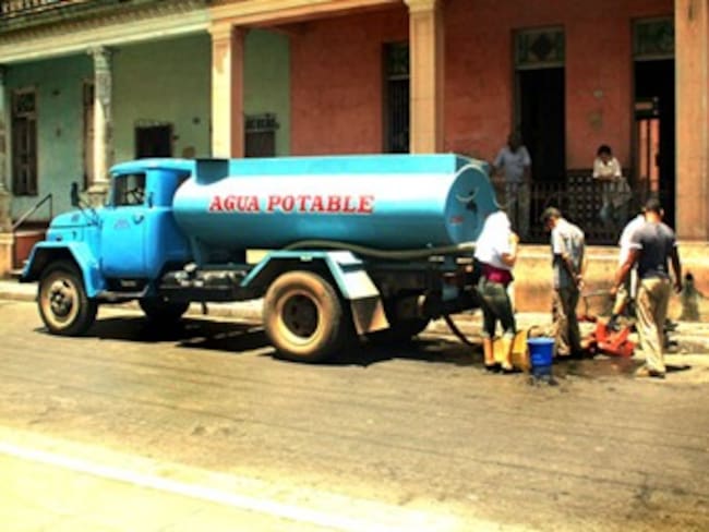 La mitad de Colombia tiene problemas de abastecimiento de agua potable: Defensoría