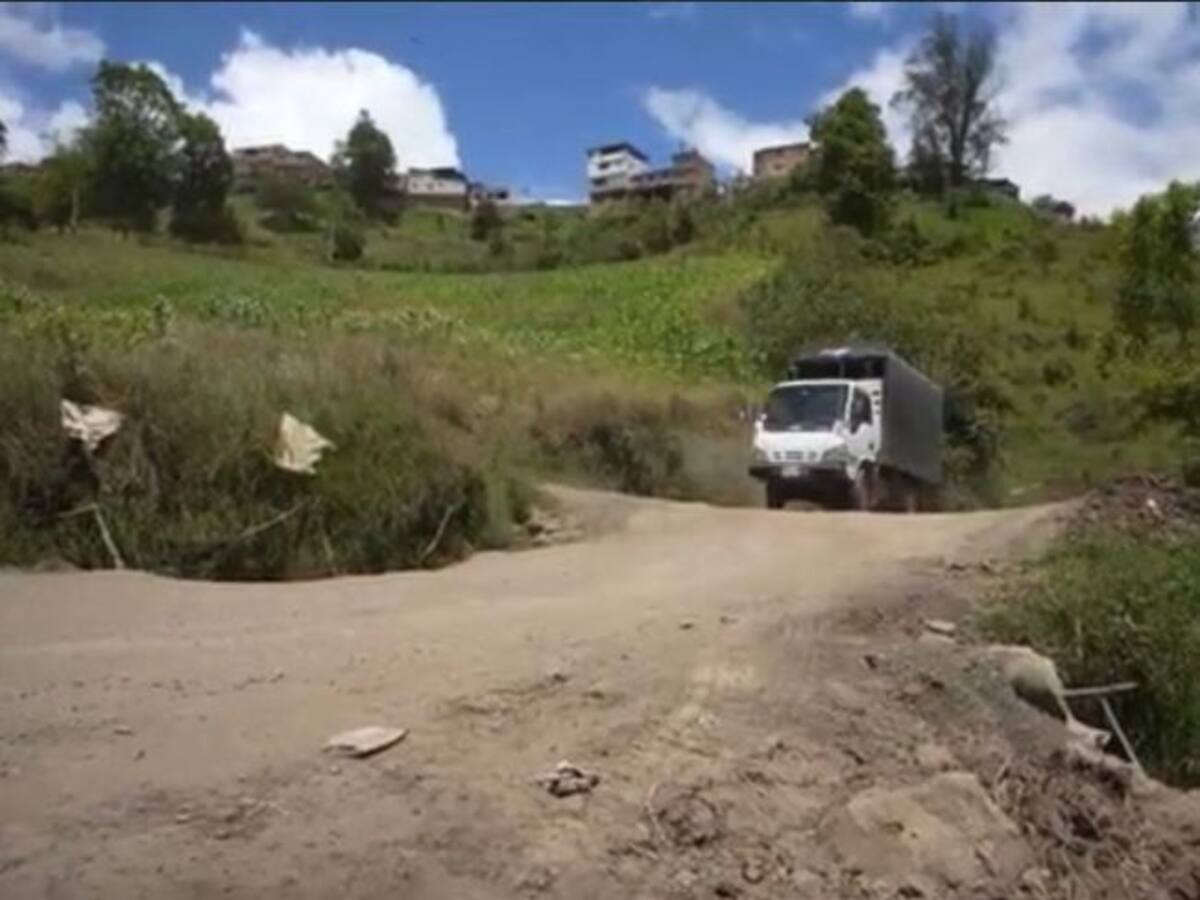 Alcaldes de Cundinamarca piden al Gobierno Nacional la construcción de la vía alterna al Llano