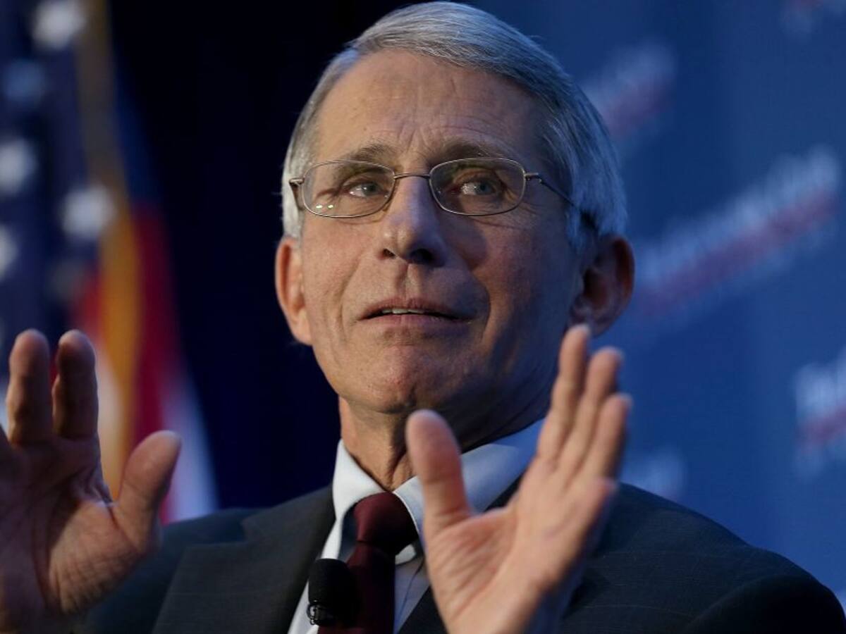 “R. Unido no fue cuidadoso al autorizar vacuna”: Fauci