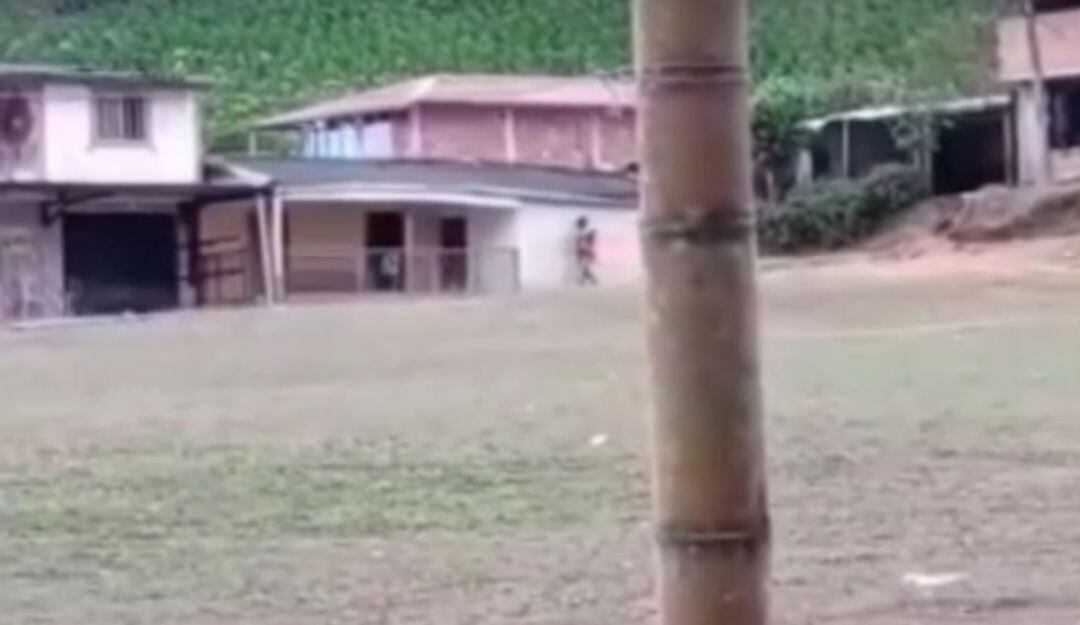 Enfrentamientos entre grupos armados en Argelia, Cauca