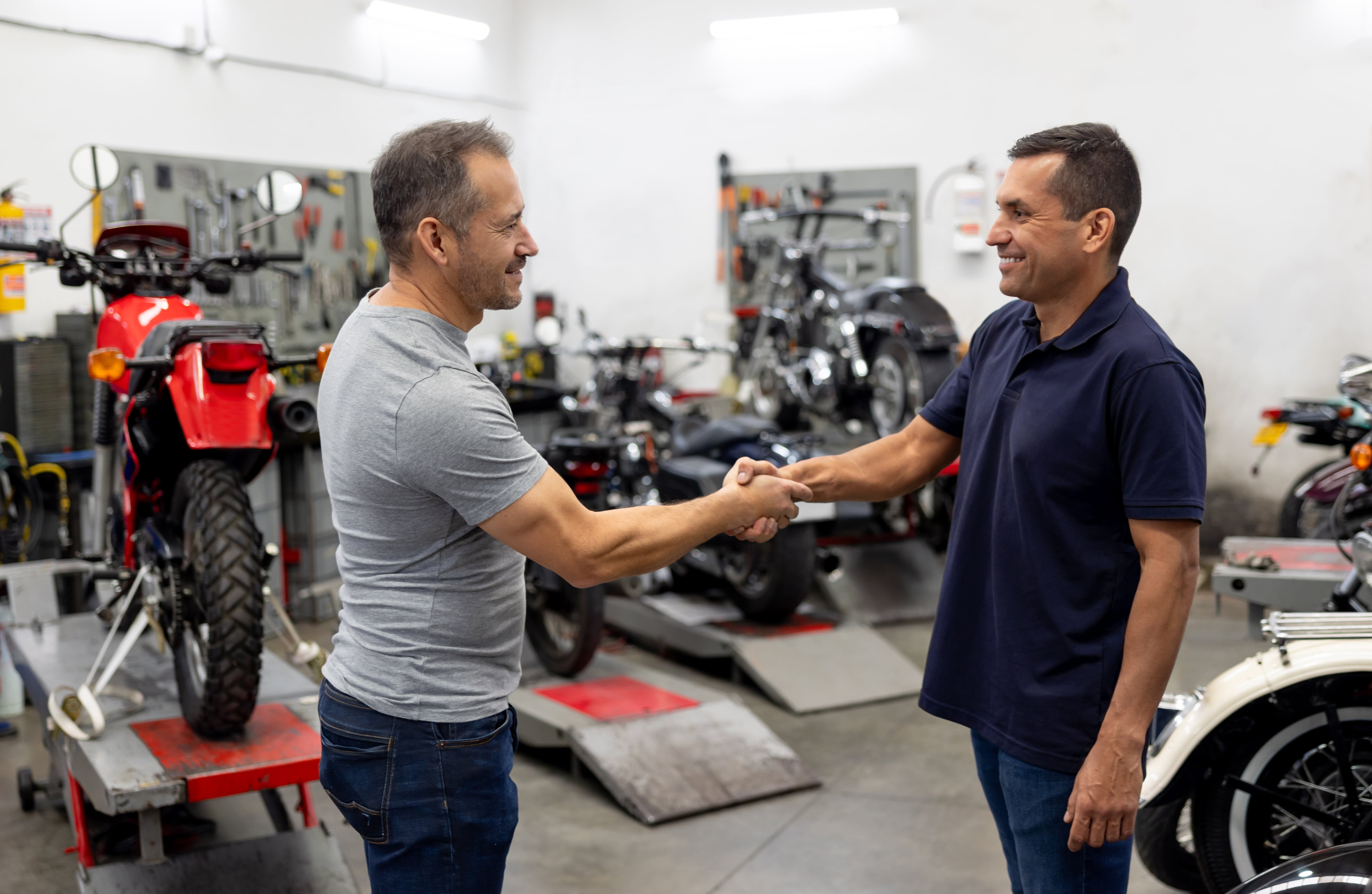 Compra de motocicleta - Getty Images