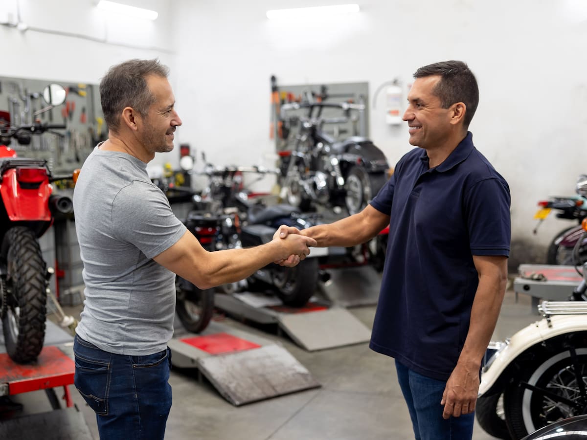 Cuánto vale el traspaso de una moto en Madrid, Cundinamarca: Requisitos y pasos del trámite