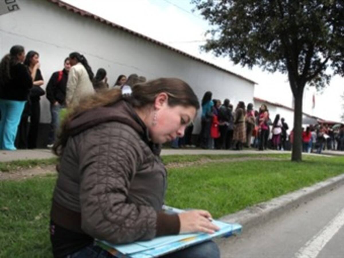 Ningún país ha logrado bajar desempleo 37 meses seguidos, dice Santos