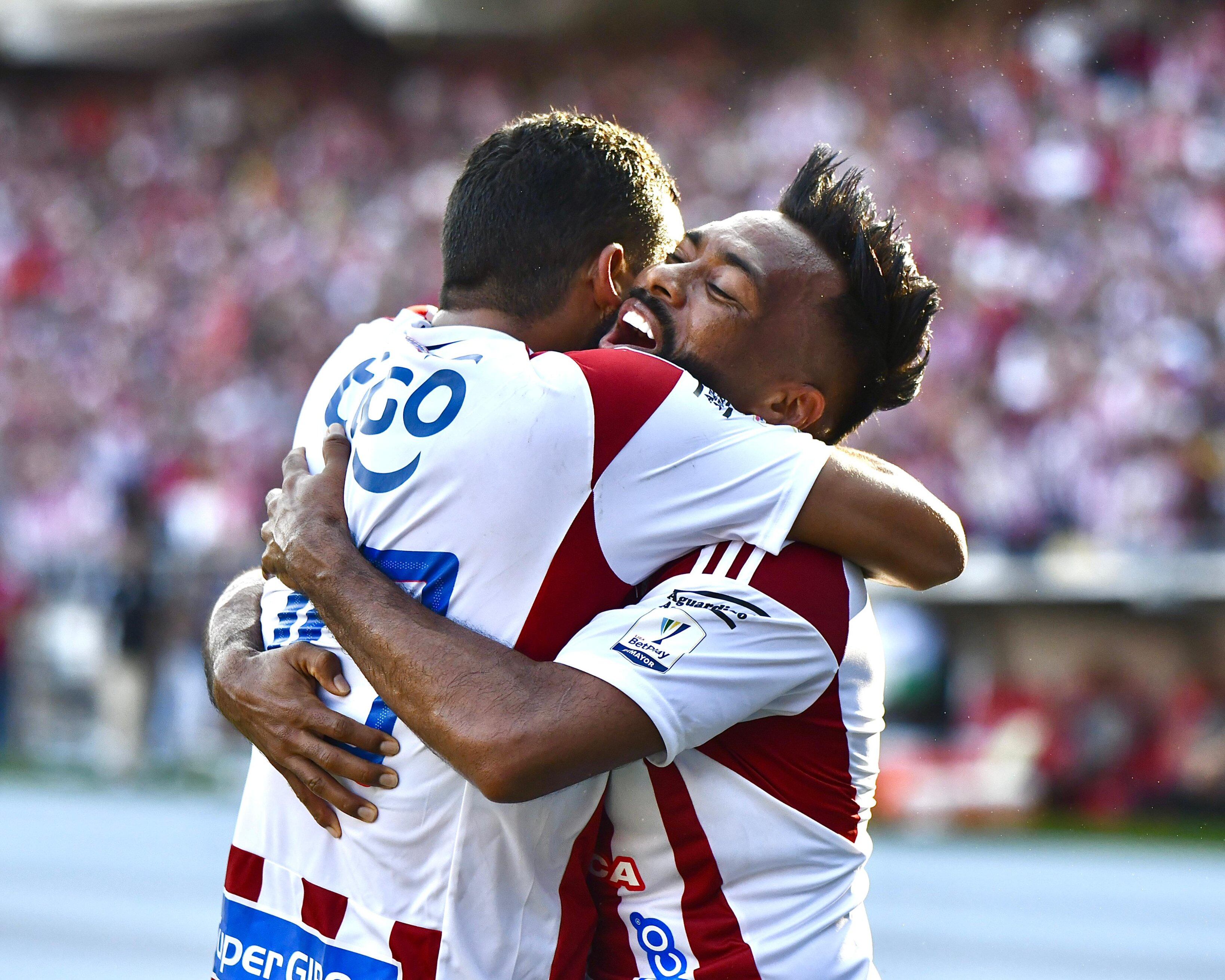 Celebración de Carlos Bacca y Cariaco González / Dimayor