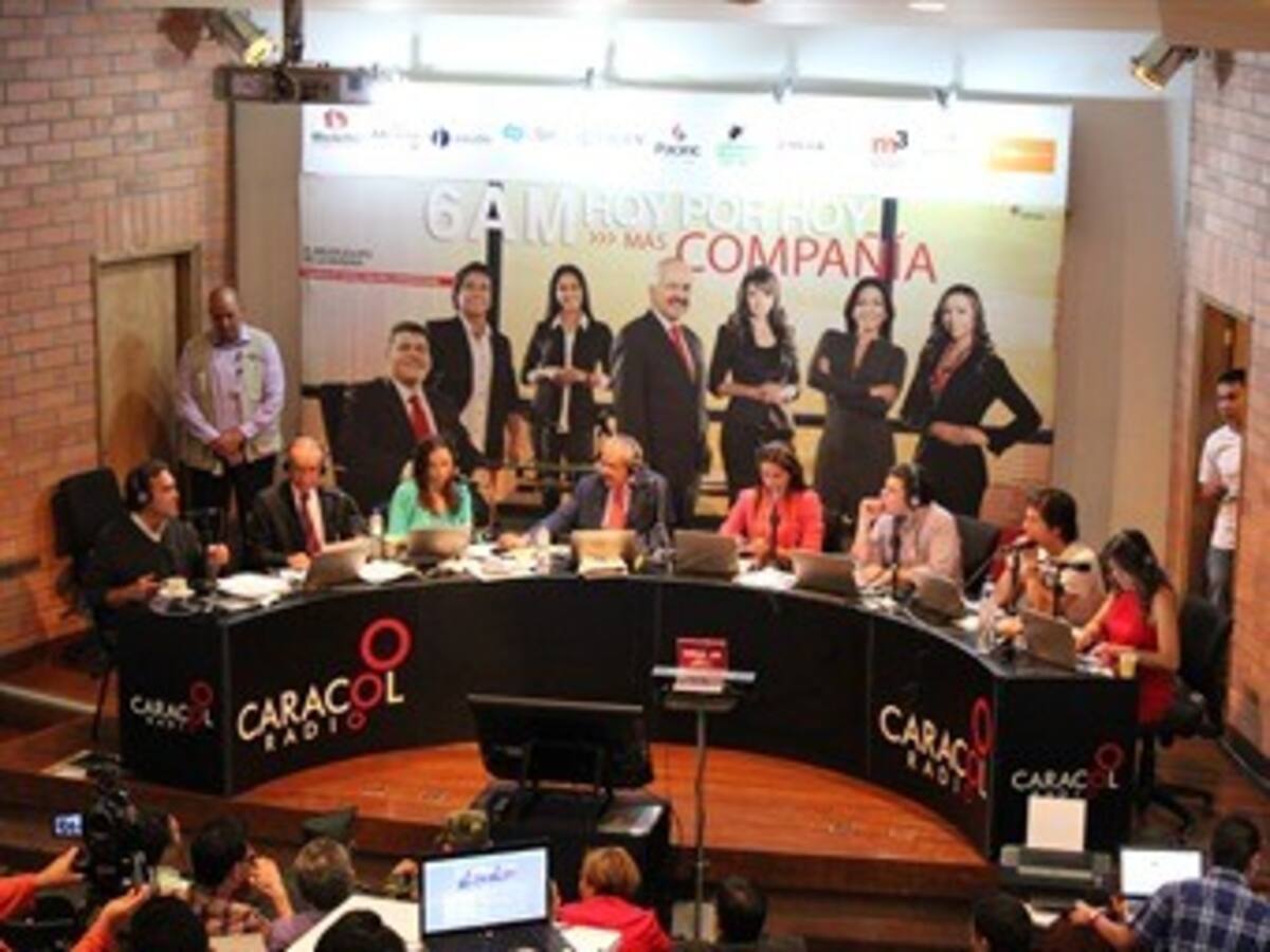 Vea al equipo de 6AM Hoy por Hoy de Caracol Radio, desde Medellín