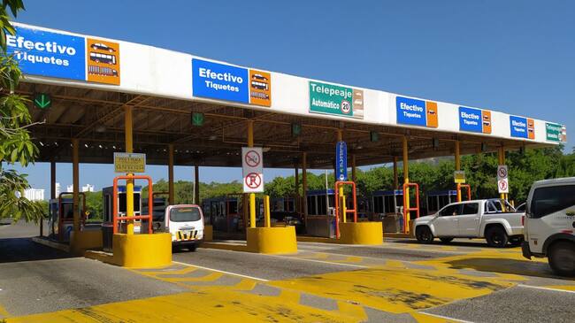 La Concesión Vial deberá justificar al Tribunal de Arbitramento dentro de los 10 primeros días hábiles de cada mes el uso de los recursos.