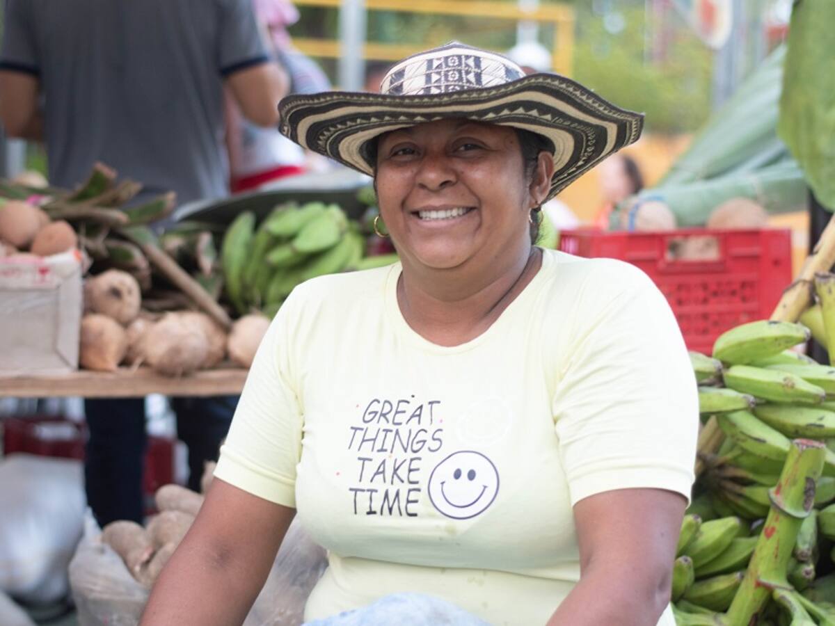 Con variada oferta de productos vuelve el Mercado Campesino de Unicartagena y la Armada