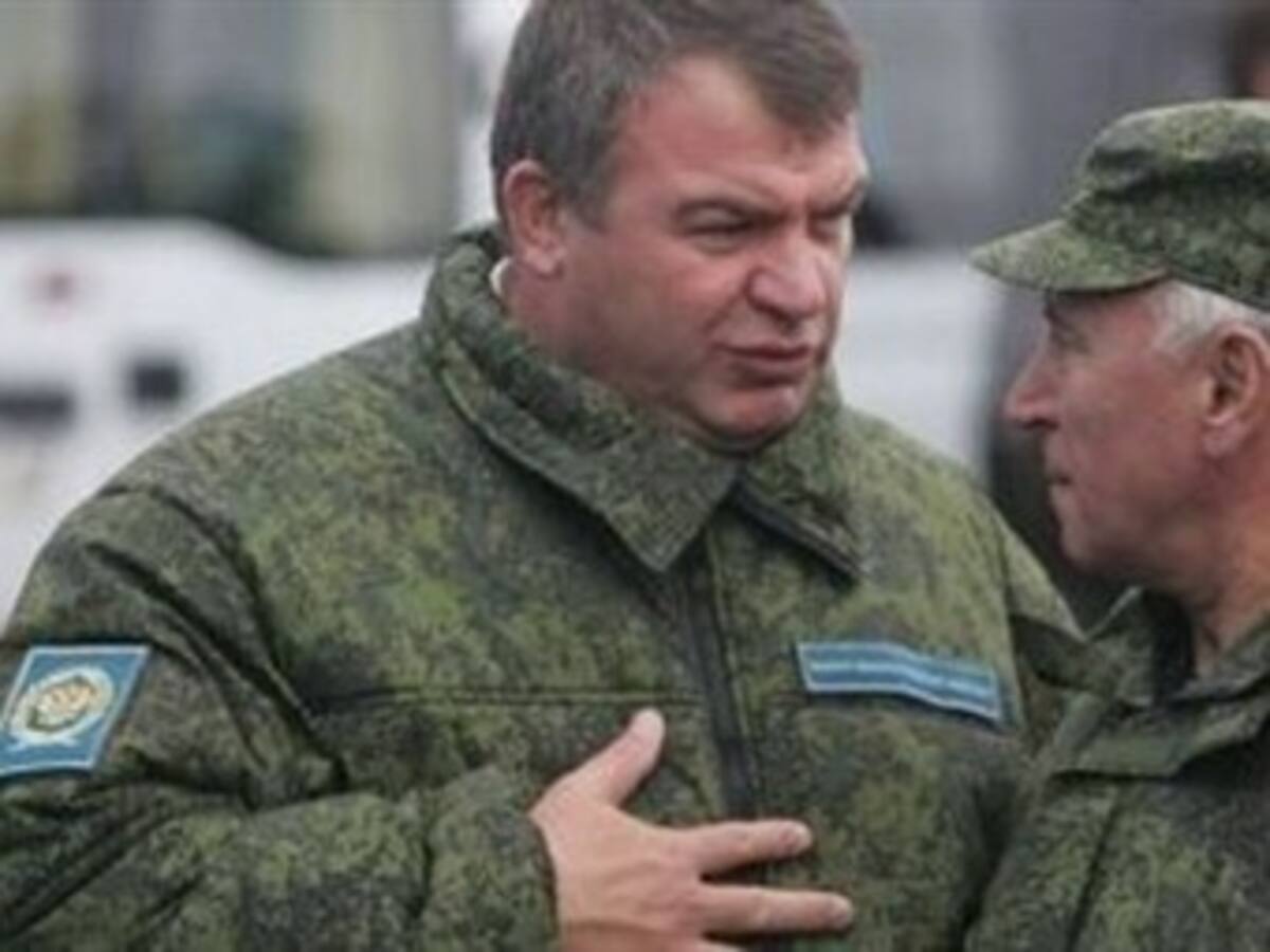 Escándalo de corrupción le cuesta el cargo al ministro de Defensa ruso