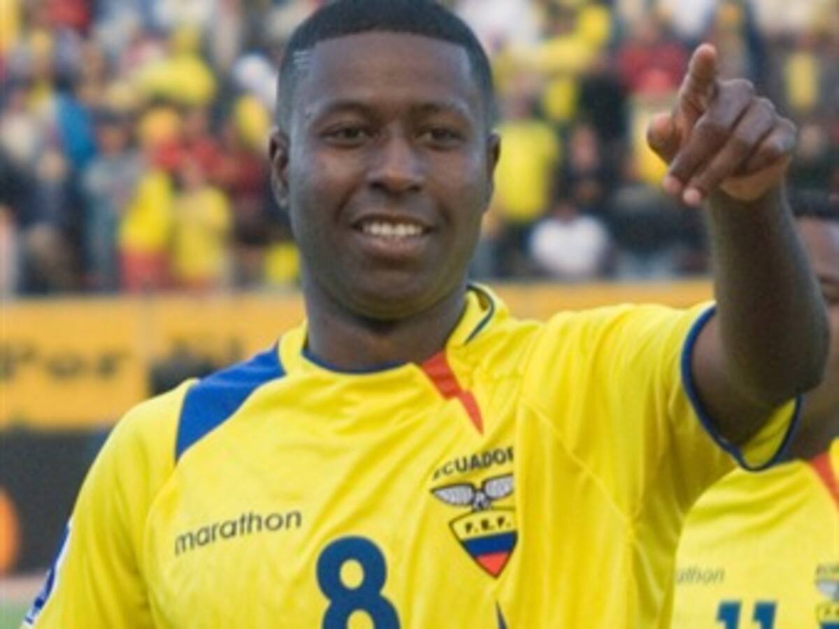 La selección de Ecuador venció a Perú 2 - 0 en Quito
