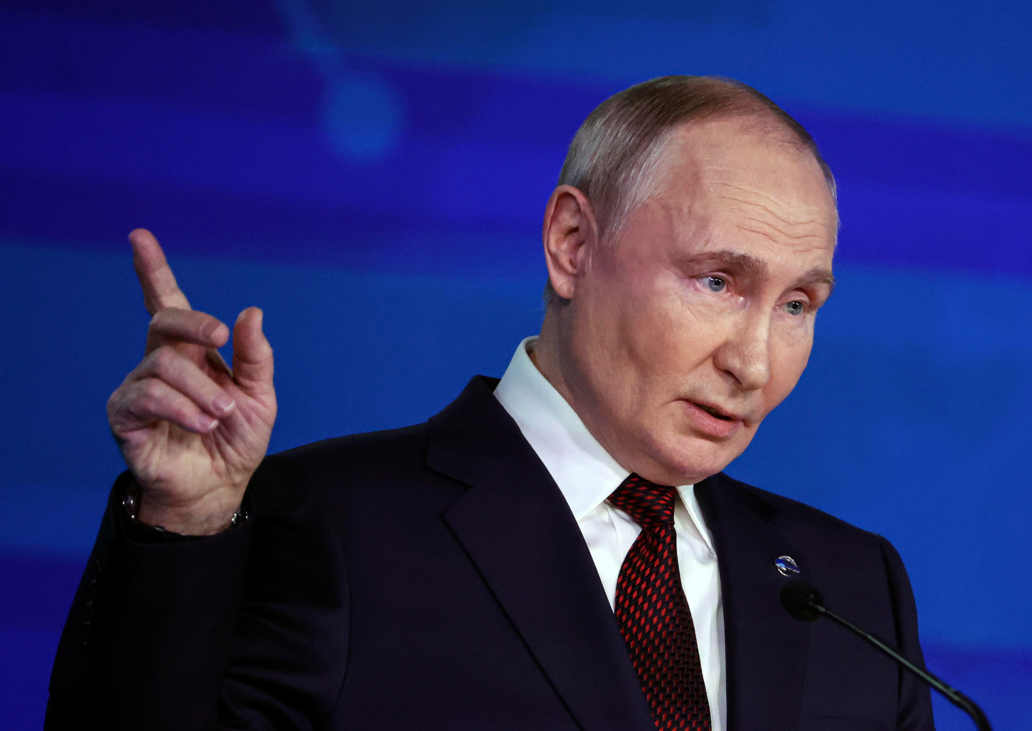 Sochi (Russian Federation), 07/11/2024.- Russian President Vladimir Putin delivers a speech during a plenary session as part of the 21st annual meeting of the Valdai Discussion Club titled
