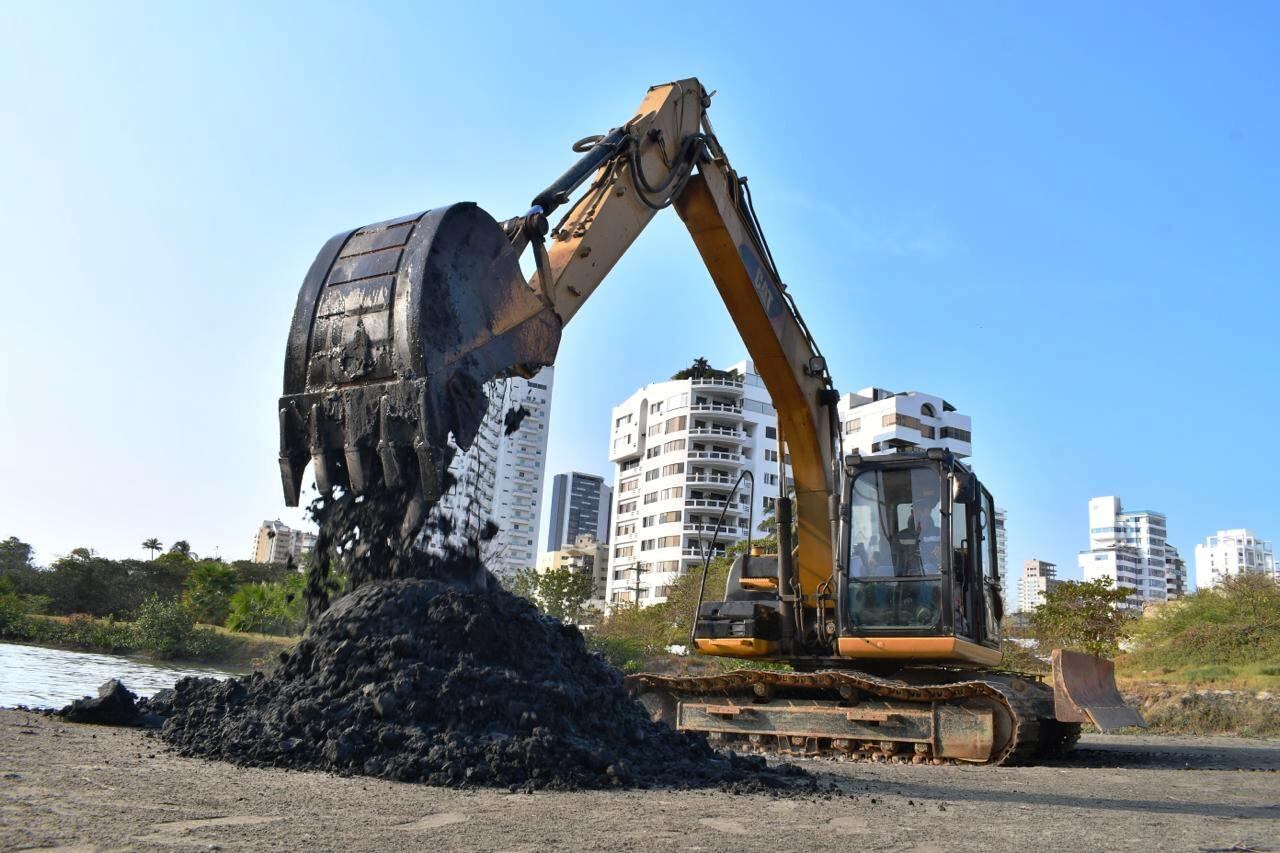 Gobernación de Bolívar dispone de maquinaria en El Laguito para intercambio de aguas