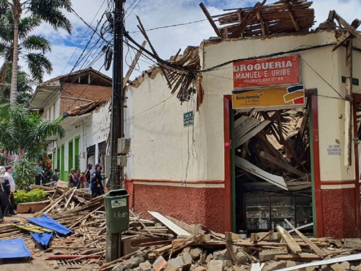 Cinco personas heridas por el colapso de varios techos en Ciudad Bolívar