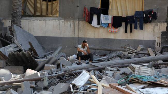 Rastros de destrucción luego de bombardeos de Israel en la Franja de Gaza. Foto: Getty