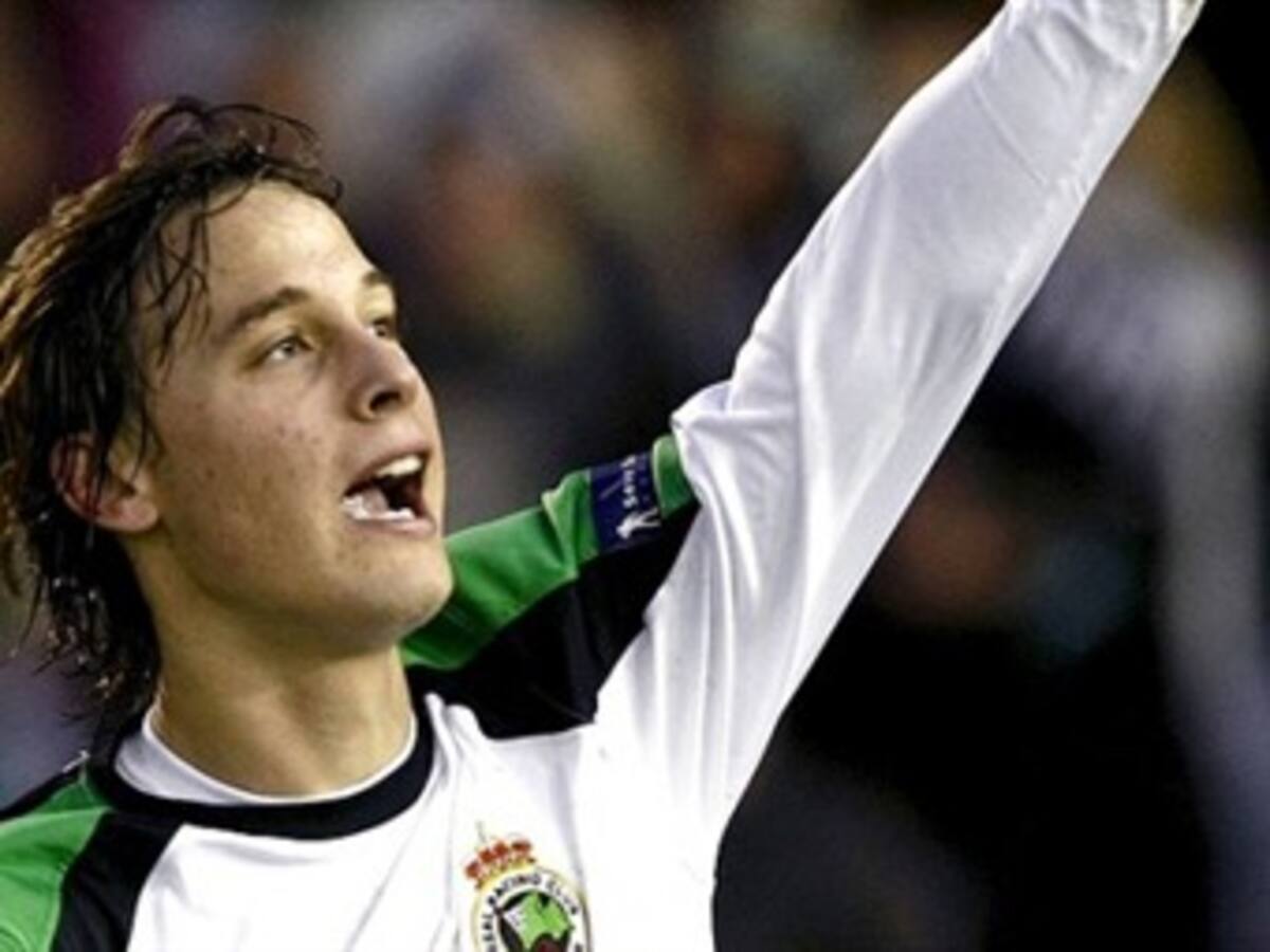 Sergio Canales será baja de España ante Costa Rica debido a una lesión