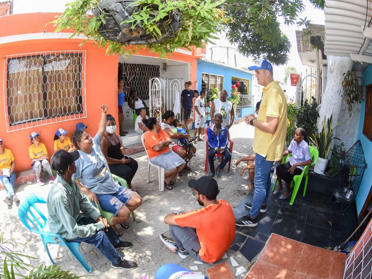Precandidato Javier Doria visitó el barrio Cartagenita