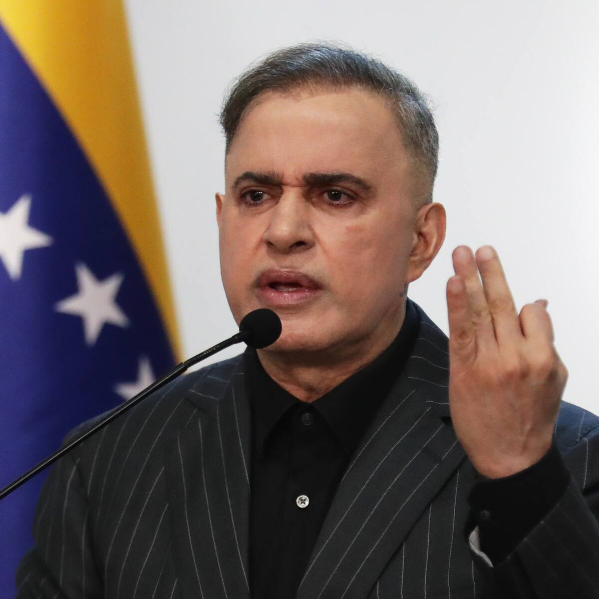 Fiscal de Venezuela asegura que sí hay más de 600 excarcelaciones y dice que cifras de ONG mienten